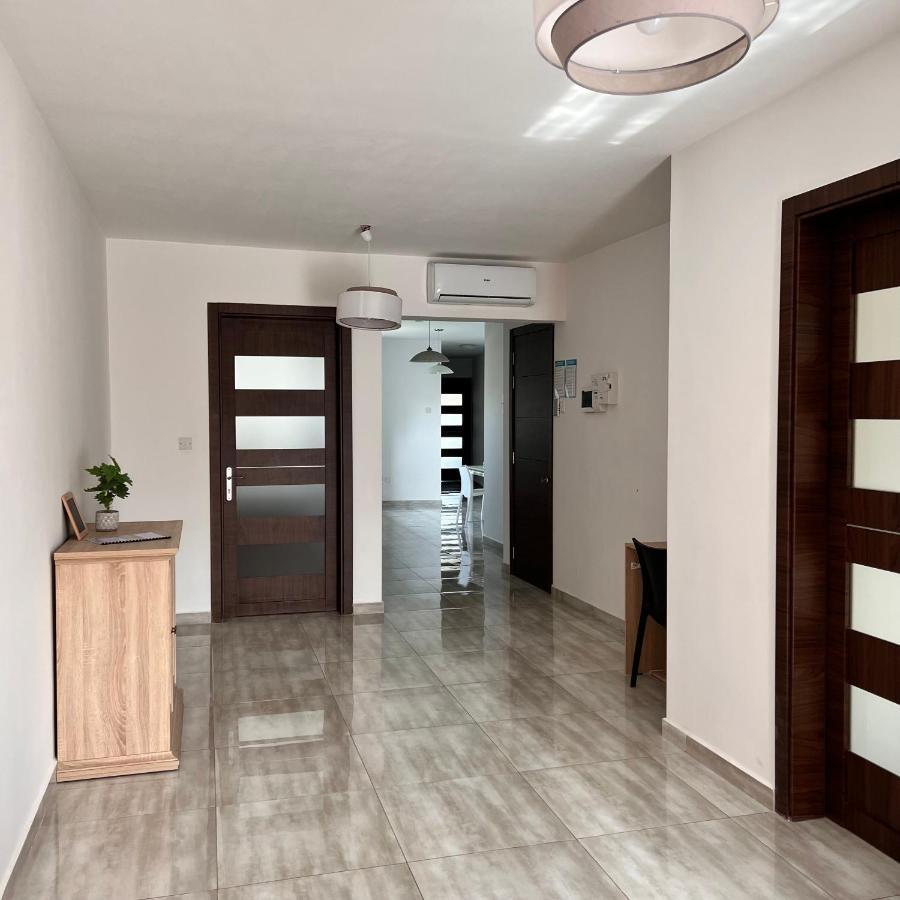 F4 Room 2, Private Room Two Single Beds Shared Bathroom Msida Esterno foto